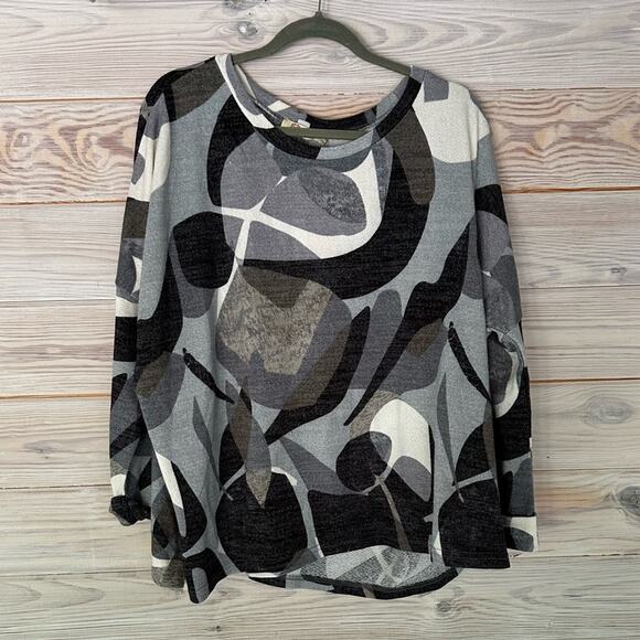 NWT Aryeh Painters Pattern Crew Neck Sweater Size LG - Picture 1 of 6